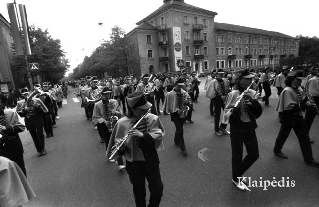 pavadinimas:    Moksleivių Dainų šventė. Eisena, raktai:  